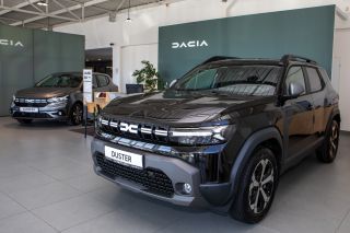 🚙 Duster skladem v mnoha verzích a barvách Plánovali jste si letos pořídit nové auto? V pohodě to stíháte. Přijďte...