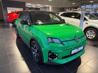 🎄 Ať jsou vaše Vánoce stejně barevné a zábavné jako nový Renault 5. Přejeme vám klidné svátky a ať vám nový rok přinese...